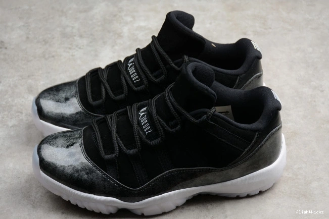 Air Jordan 11 Low 